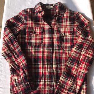 Women’s flannel shirt